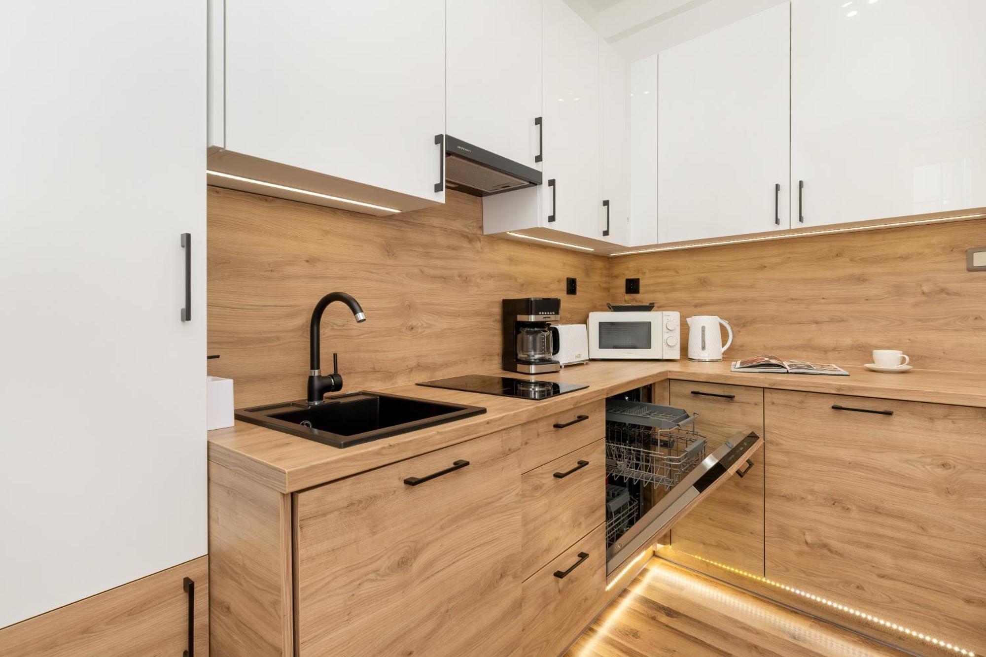 Cosy In Center By Renters Apartament *